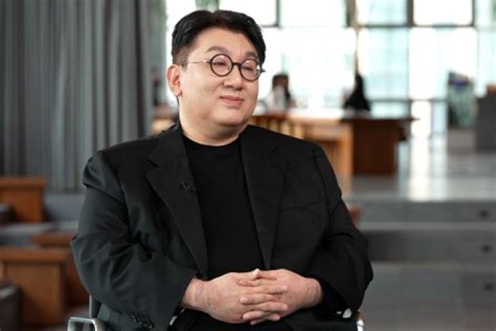 Bang Si-hyuk Biography, Age, Height, Wife, Net Worth, Family