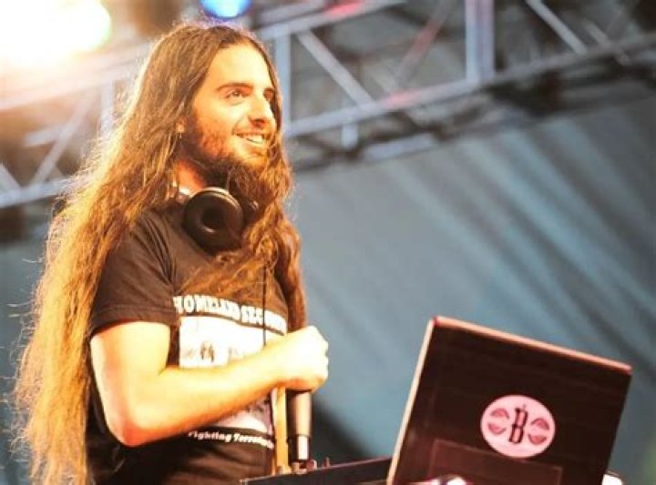 Bassnectar Biography, Age, Height, Wife, Net Worth, Family