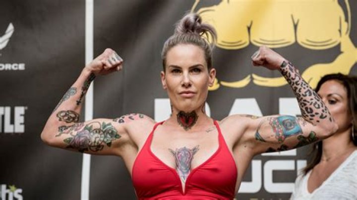 Bec Rawlings Biography, Age, Height, Husband, Net Worth, Family