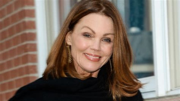 Belinda Carlisle Biography, Age, Height, Husband, Net Worth, Family