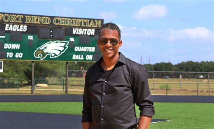 Bert Emanuel Biography, Age, Height, Wife, Net Worth, Family