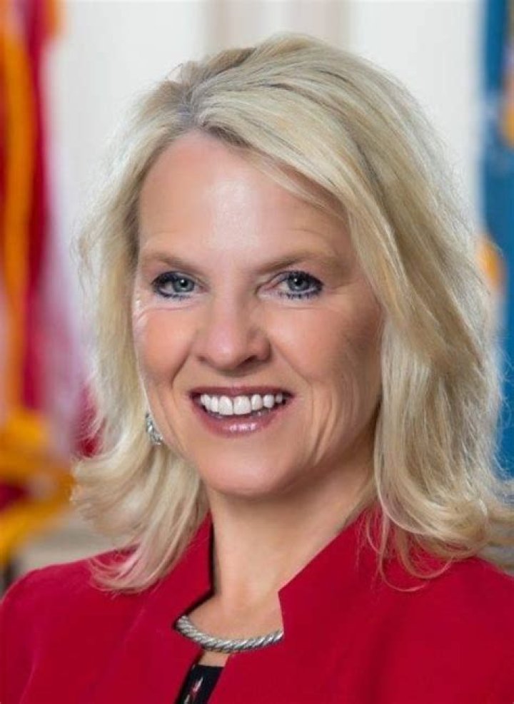 Bethany Hall-Long Biography, Age, Height, Husband, Net Worth, Family