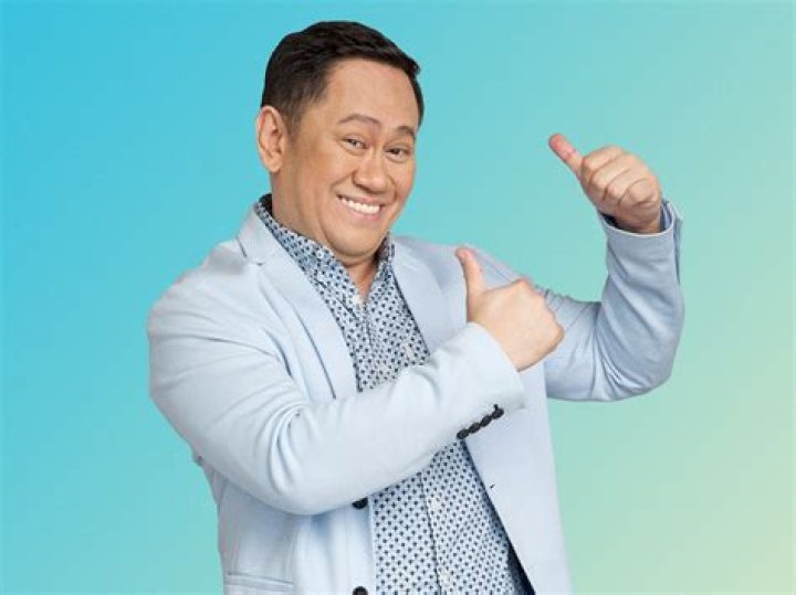 Betong Sumaya Biography, Age, Height, Wife, Net Worth, Family