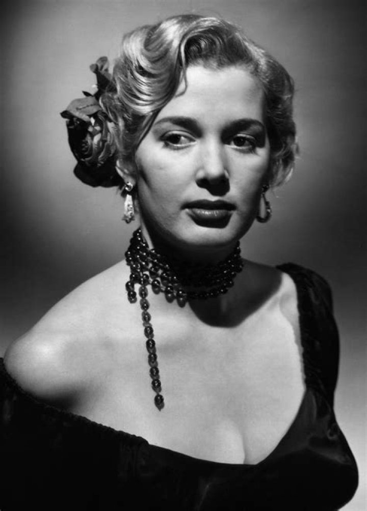 Beverly Michaels Biography, Age, Height, Husband, Net Worth, Family