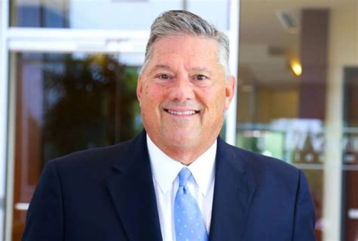 Bill Freeman Biography, Age, Height, Husband, Net Worth, Family