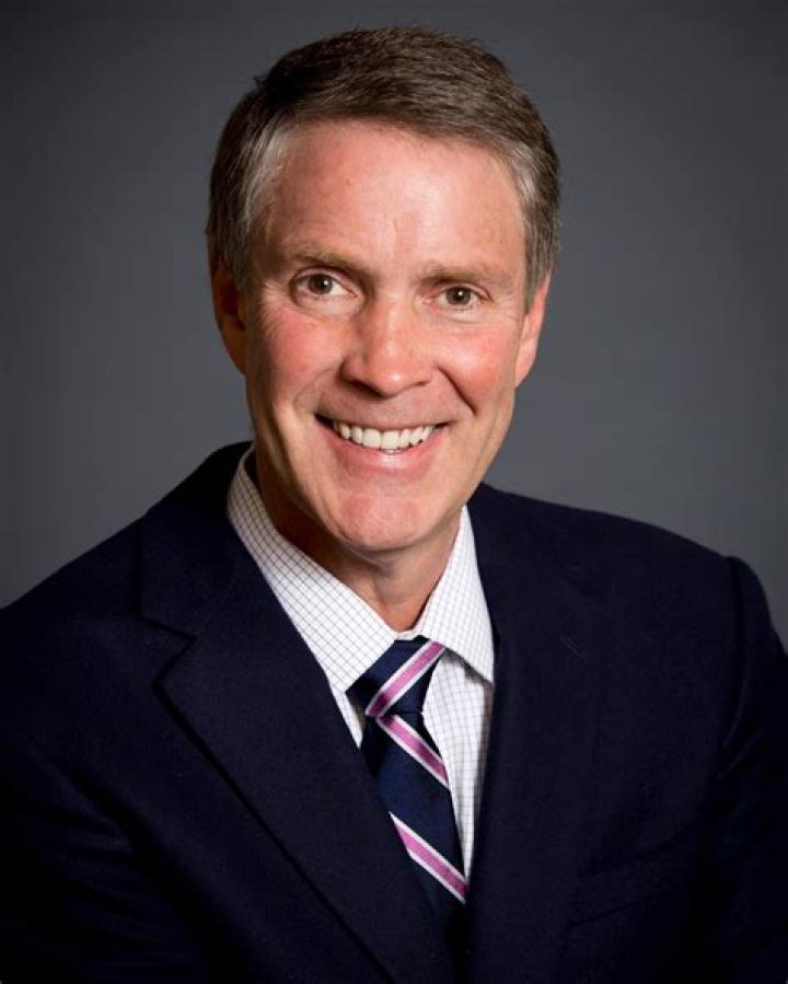 Bill Frist Biography, Age, Height, Wife, Net Worth, Family