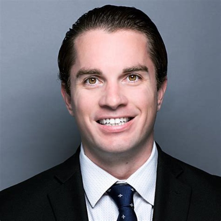 Bill Ryan Biography, Age, Height, Husband, Net Worth, Family