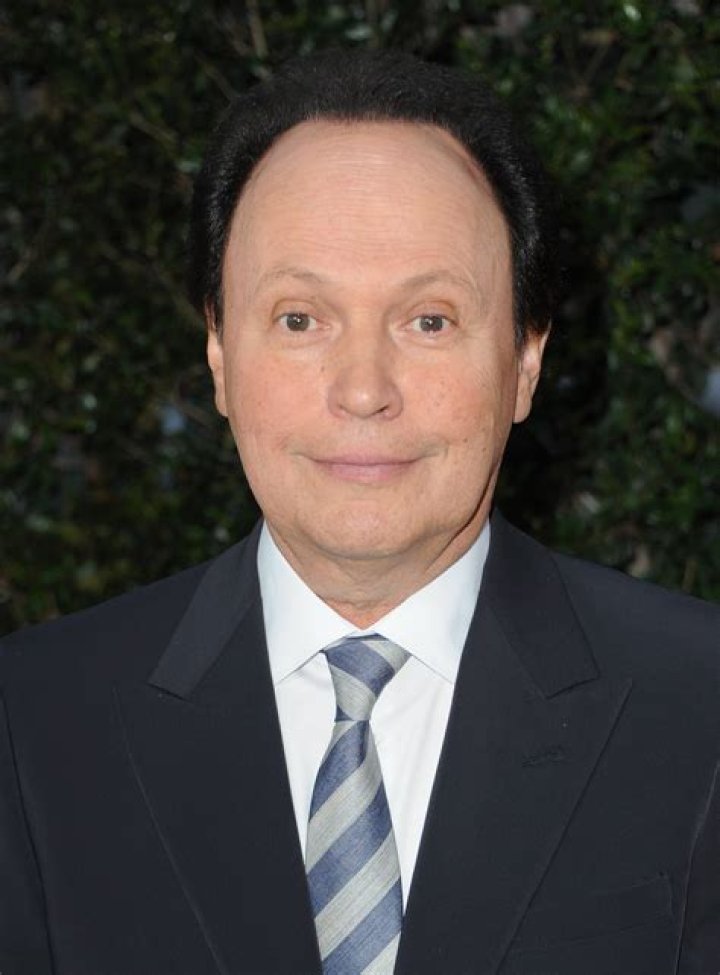 Billy Crystal Biography, Age, Height, Wife, Net Worth, Family
