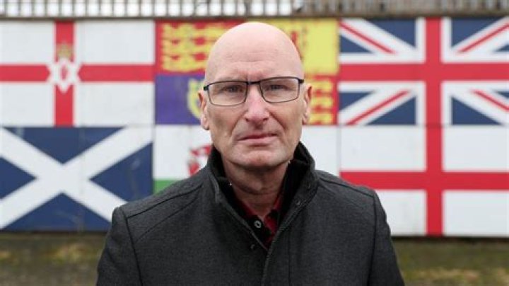 Billy Hutchinson Biography, Age, Height, Wife, Net Worth, Family