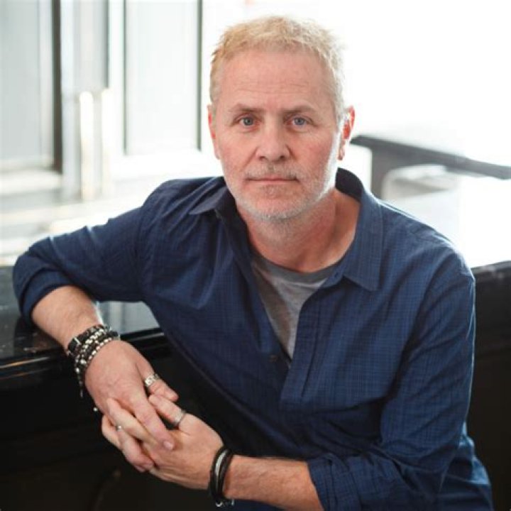 Blake Neely biografía, edad, altura, esposo, net worth, familia