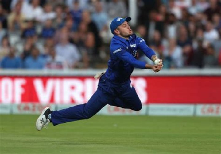 Bob Crane (cricketer) Biography, Age, Height, Wife, Net Worth and Family