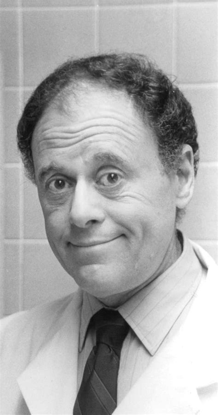 Bob Dishy Biography, Age, Height, Wife, Net Worth, Family