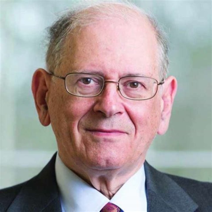 Bob Kahn Biography, Age, Height, Wife, Net Worth and Family