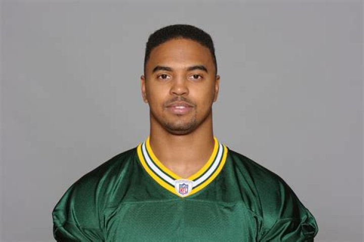 Brad Jones Biography, Age, Height, Wife, Net Worth, Family