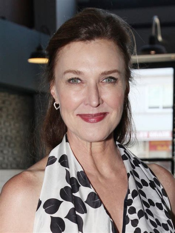 Brenda Strong biografía, edad, altura, esposa, net worth, familia