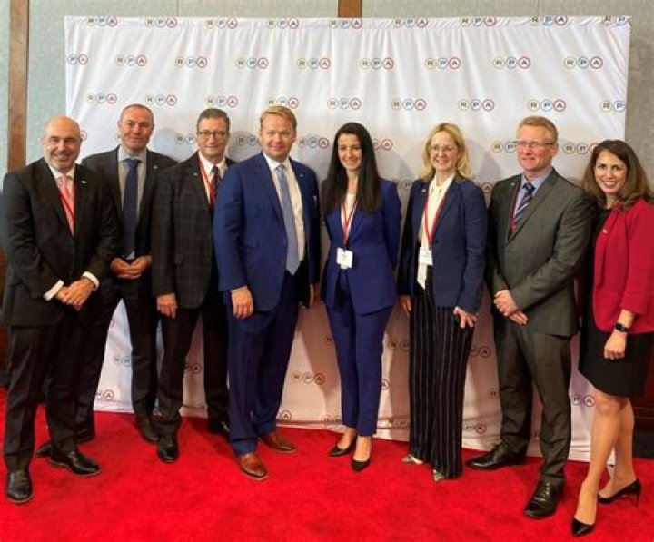 Brendan Bechtel biografía, edad, altura, esposo, net worth, familia