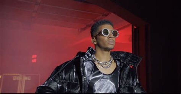 Brett Gray Biography, Age, Height, Wife, Net Worth, Family