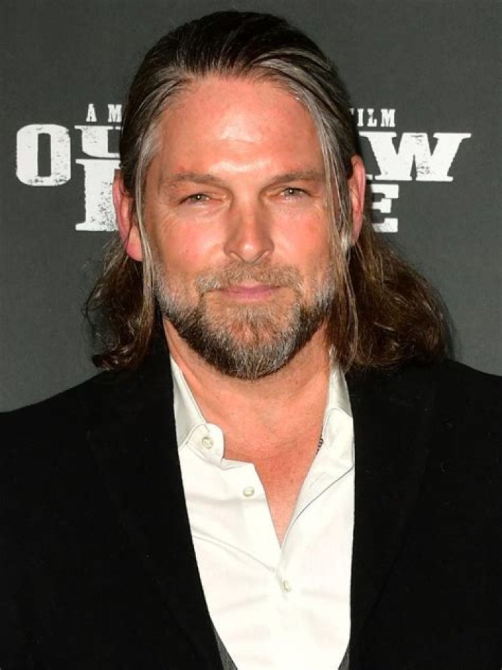 Brian Presley biografía, edad, altura, esposo, net worth, familia