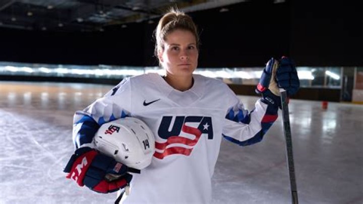 Brianna Decker Biography, Age, Height, Husband, Net Worth, Family