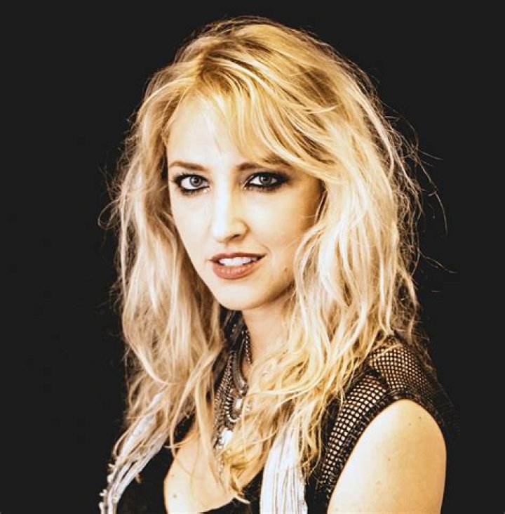 Britt Lightning Biography, Age, Height, Net Worth, Family