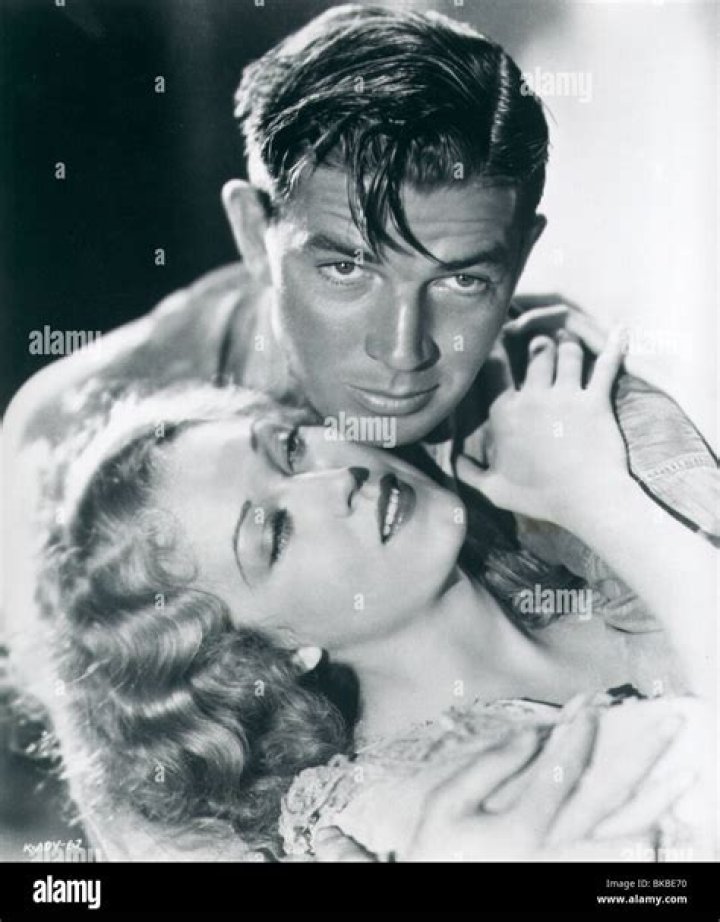 Bruce Cabot biografía, edad, altura, esposo, net worth, familia