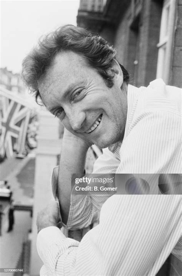 Bryan Brown Biography, Age, Height, Wife, Net Worth, Family