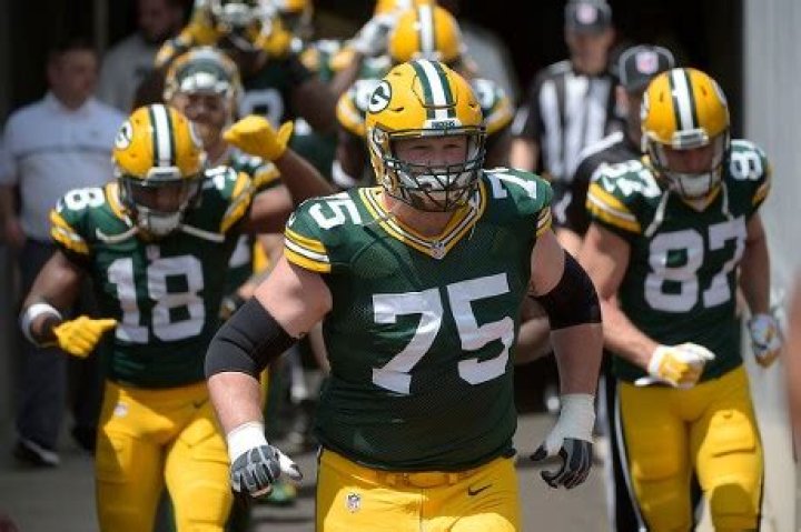 Bryan Bulaga Biography, Age, Height, Wife, Net Worth, Family