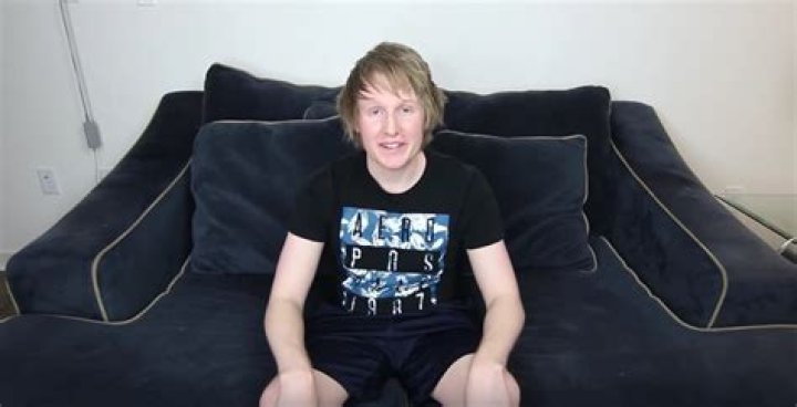 BryanStars Biography, Age, Height, Wife, Net Worth, Family