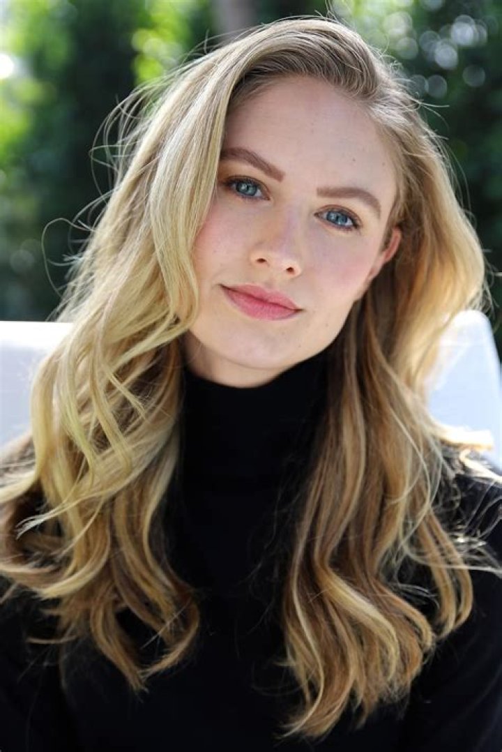 Caitlin Thompson Biography, Age, Height, Husband, Net Worth, Family