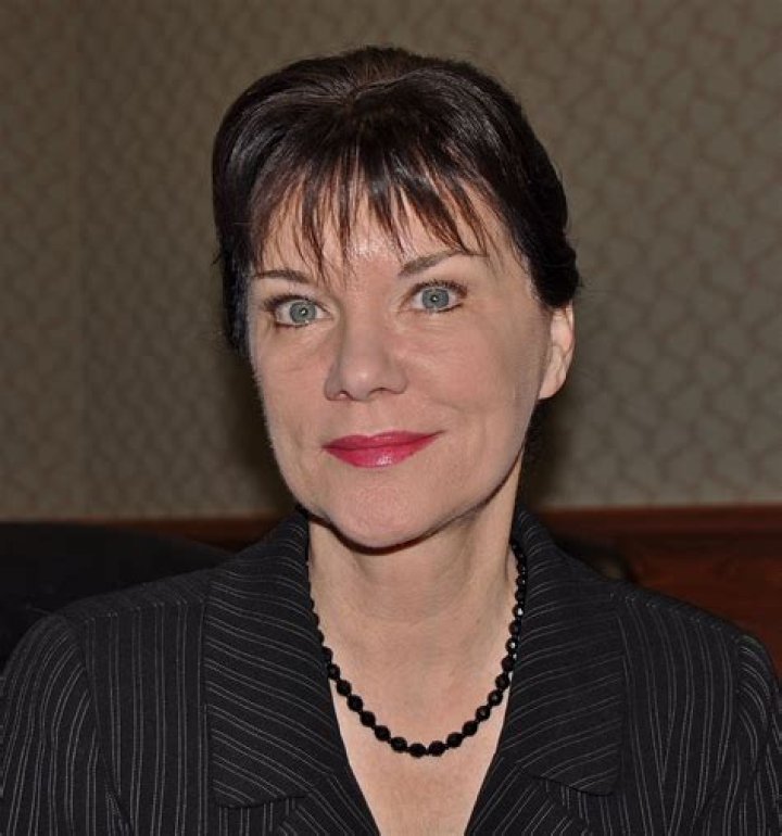 Candice DeLong Biography, Age, Height, Husband, Net Worth, Family