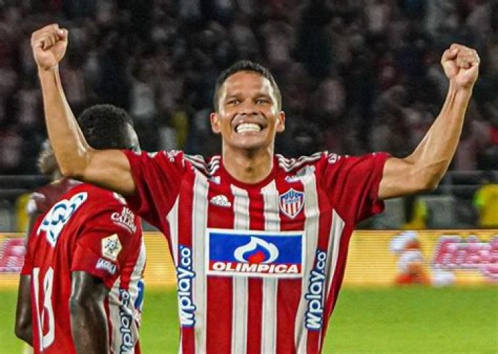 Carlos Bacca Biography, Age, Height, Wife, Net Worth, Family