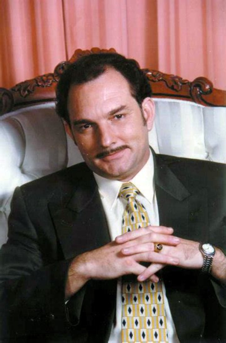 Carlos Cano de la Fuente biografía, edad, altura, esposo, net worth, familia