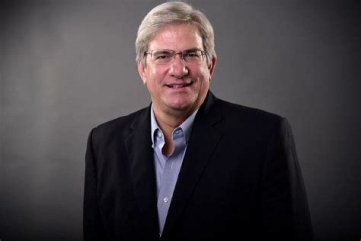 Carlos Pesquera Biography, Age, Height, Wife, Net Worth, Family