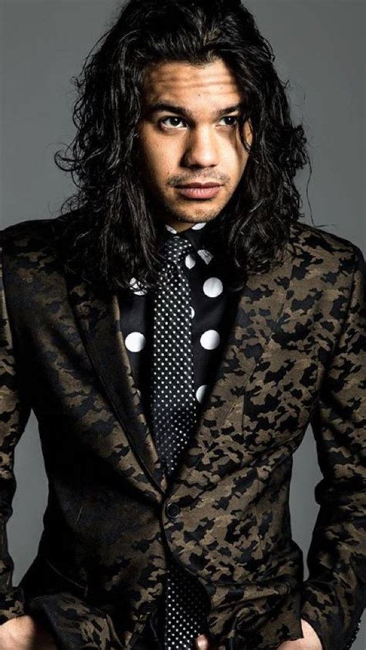 Carlos Valdes Biography, Age, Height, Wife, Net Worth, Family