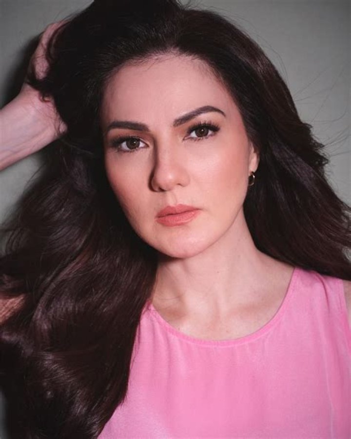 Carmina Villarroel Biography, Age, Height, Husband, Net Worth, Family