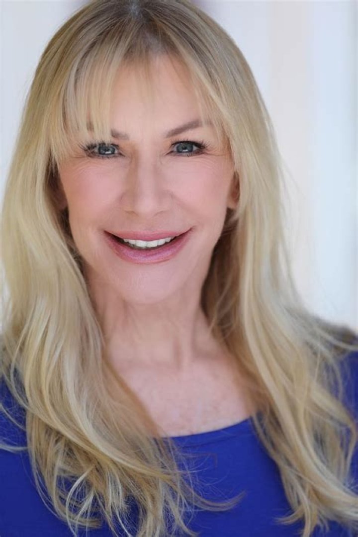 Caroline Williams Biography, Age, Height, Husband, Net Worth, Family