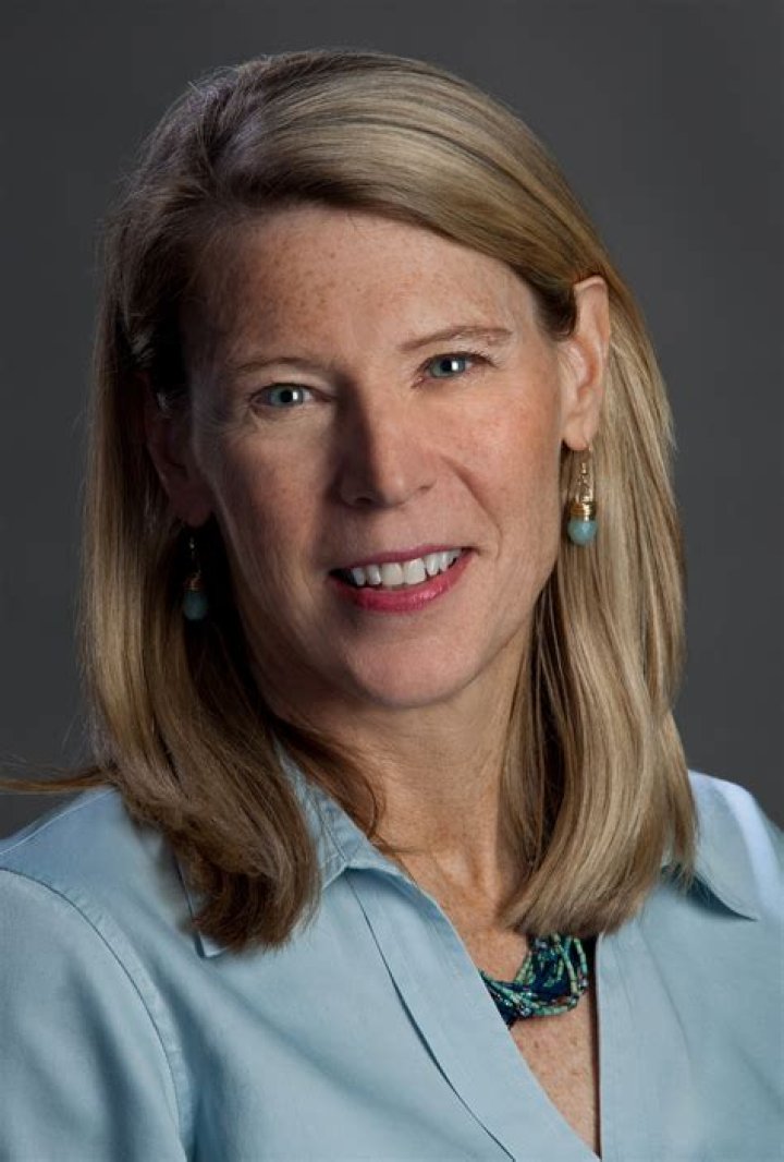 Carolyn Miles Biography, Age, Height, Husband, Net Worth, Family