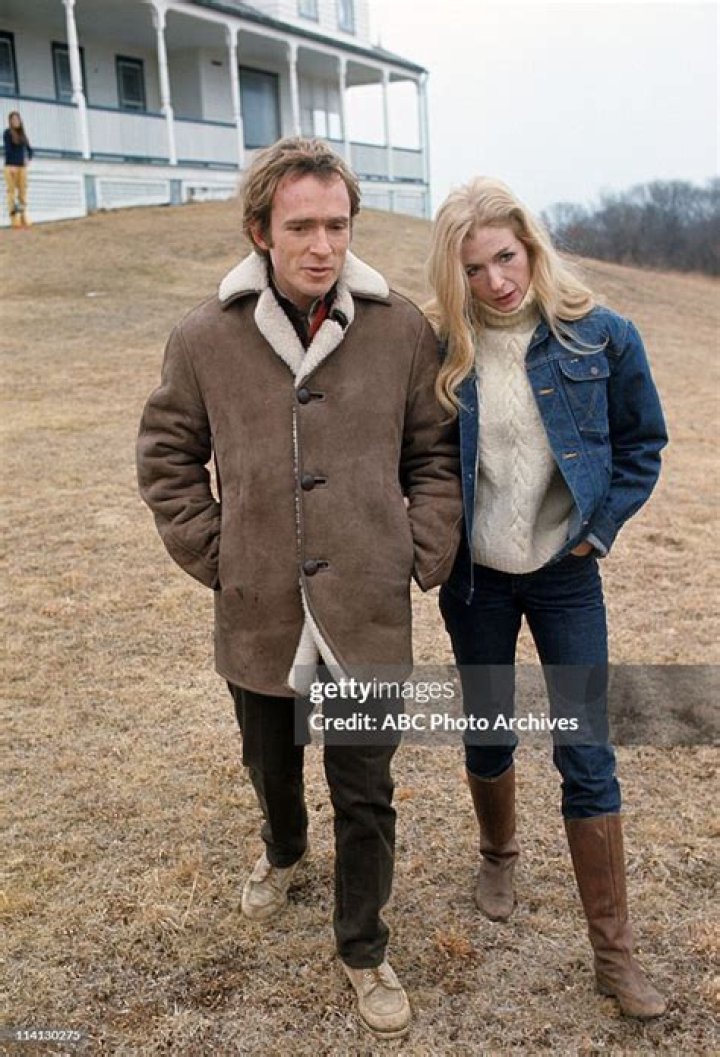 Carrie Nye Biography, Age, Height, Husband, Net Worth, Family