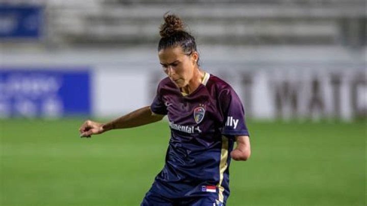 Carson Pickett Biography, Age, Height, Husband, Net Worth, Family