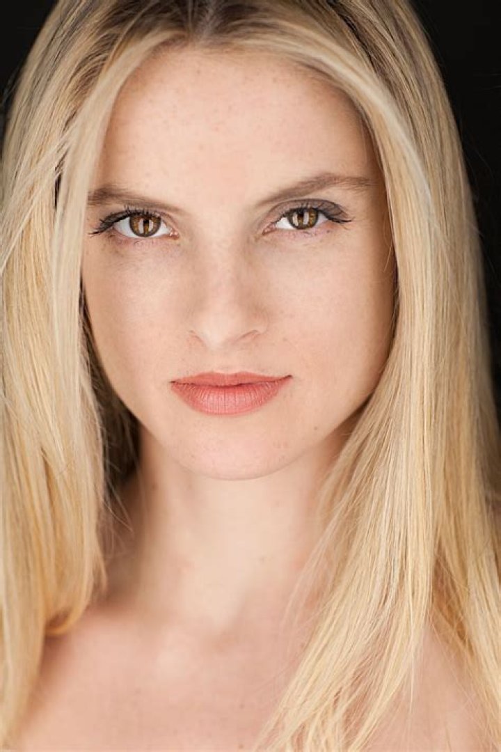 Cathryn Dylan biografía, edad, altura, esposa, net worth, familia