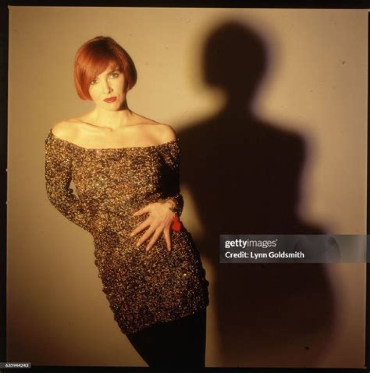 Cathy Dennis Biography, Age, Height, Husband, Net Worth, Family