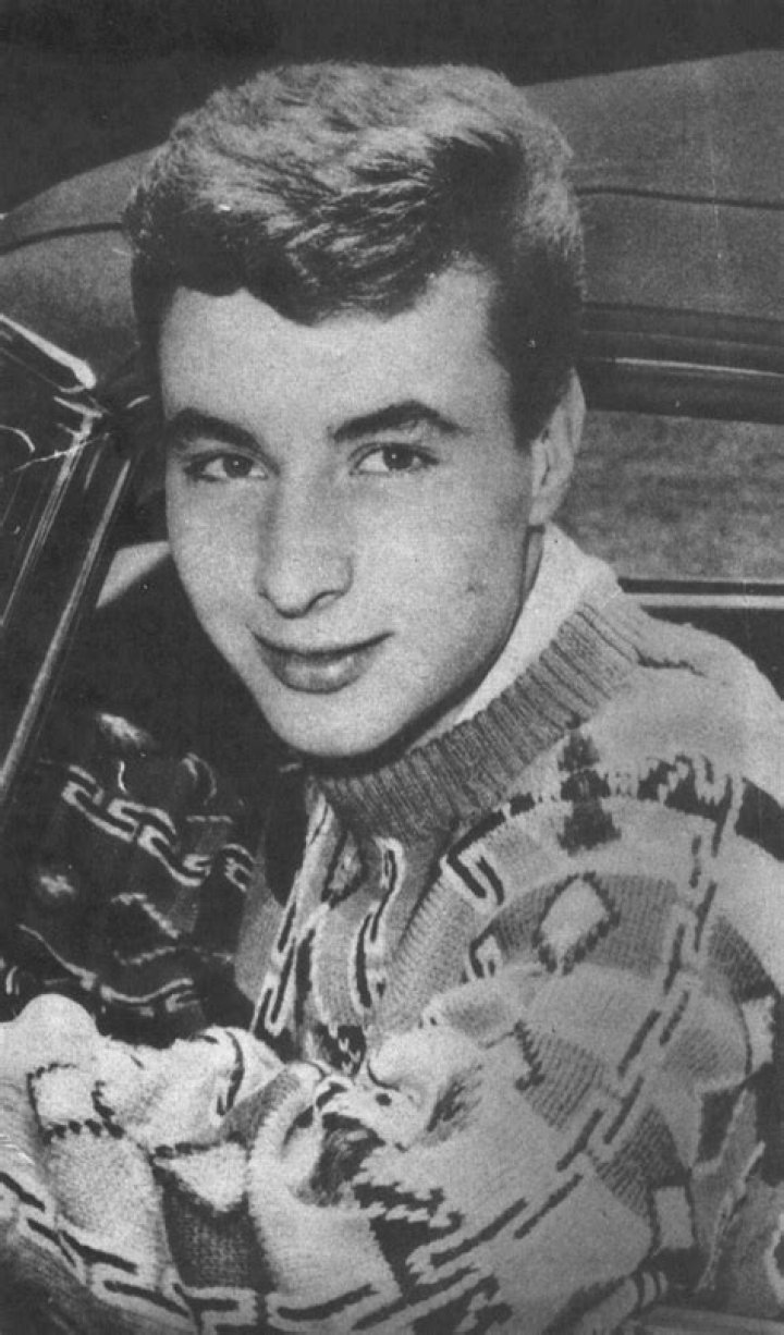 César Costa Biography, Age, Height, Wife, Net Worth, Family