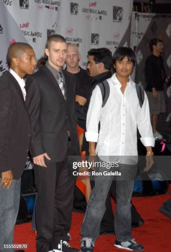 Chad Hugo Biography, Age, Height, Wife, Net Worth, Family