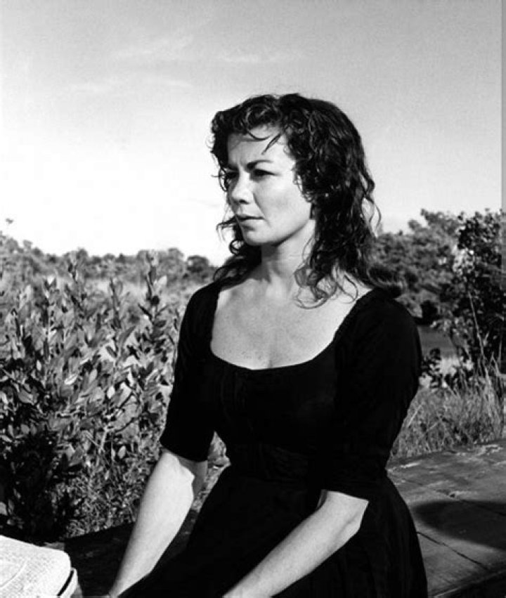 Chana Eden Biography, Age, Height, Husband, Net Worth, Family