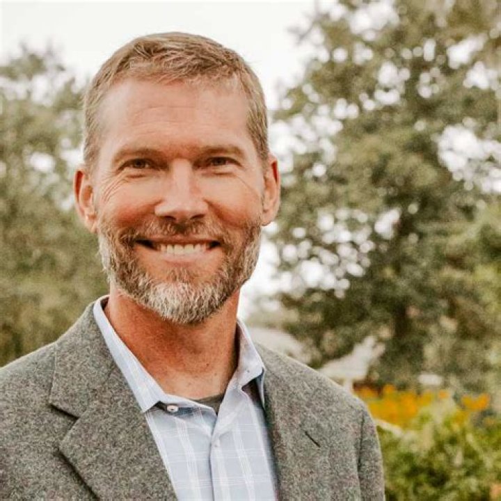 Charles Martin Biography, Age, Height, Wife, Net Worth, Family