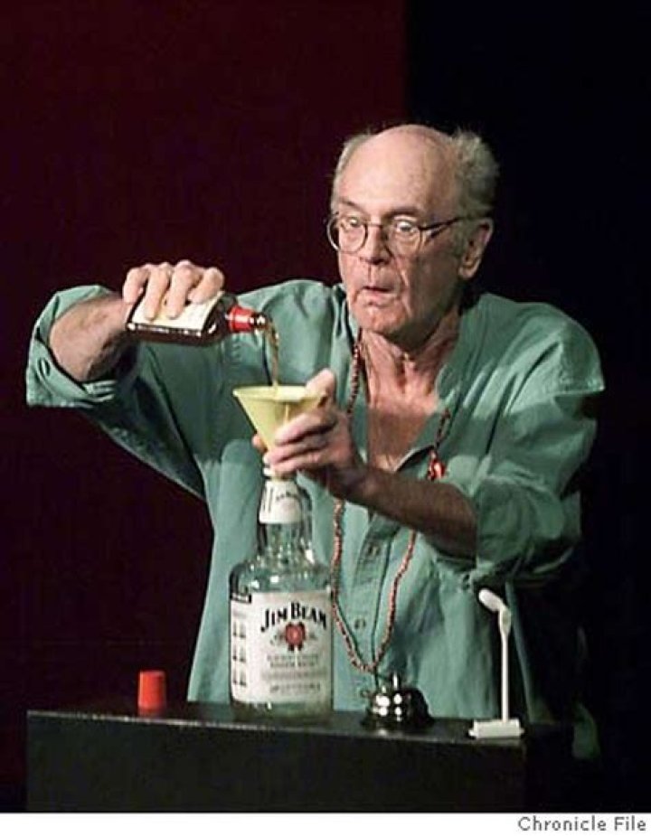 Charles Nelson Reilly Biography, Age, Height, Wife, Net Worth, Family