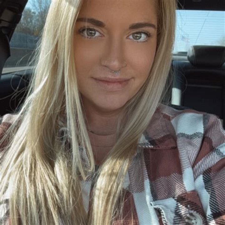 Chelsea Lynn Biography, Age, Height, Husband, Net Worth, Family