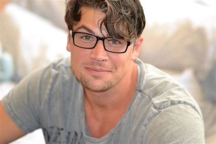 Chez Starbuck Biography, Age, Height, Wife, Net Worth, Family