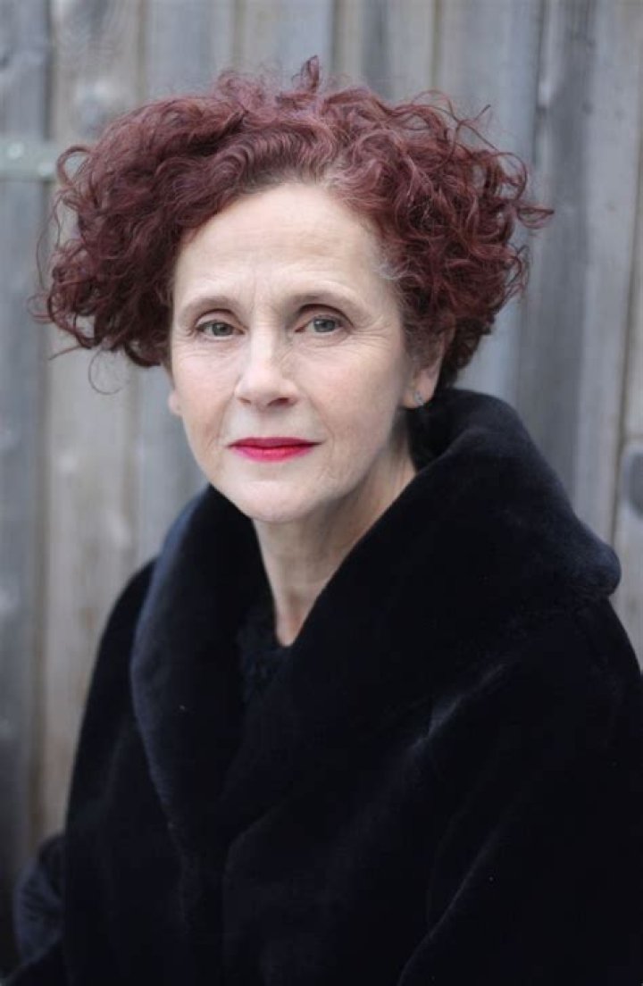 Chloe Salaman Biography, Age, Height, Husband, Net Worth, Family