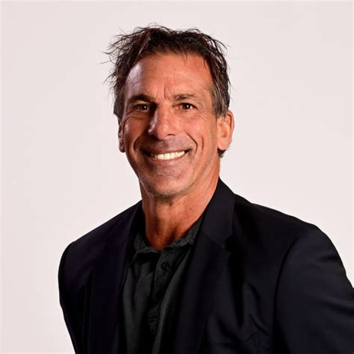 Chris Chelios Biography, Age, Height, Wife, Net Worth, Family